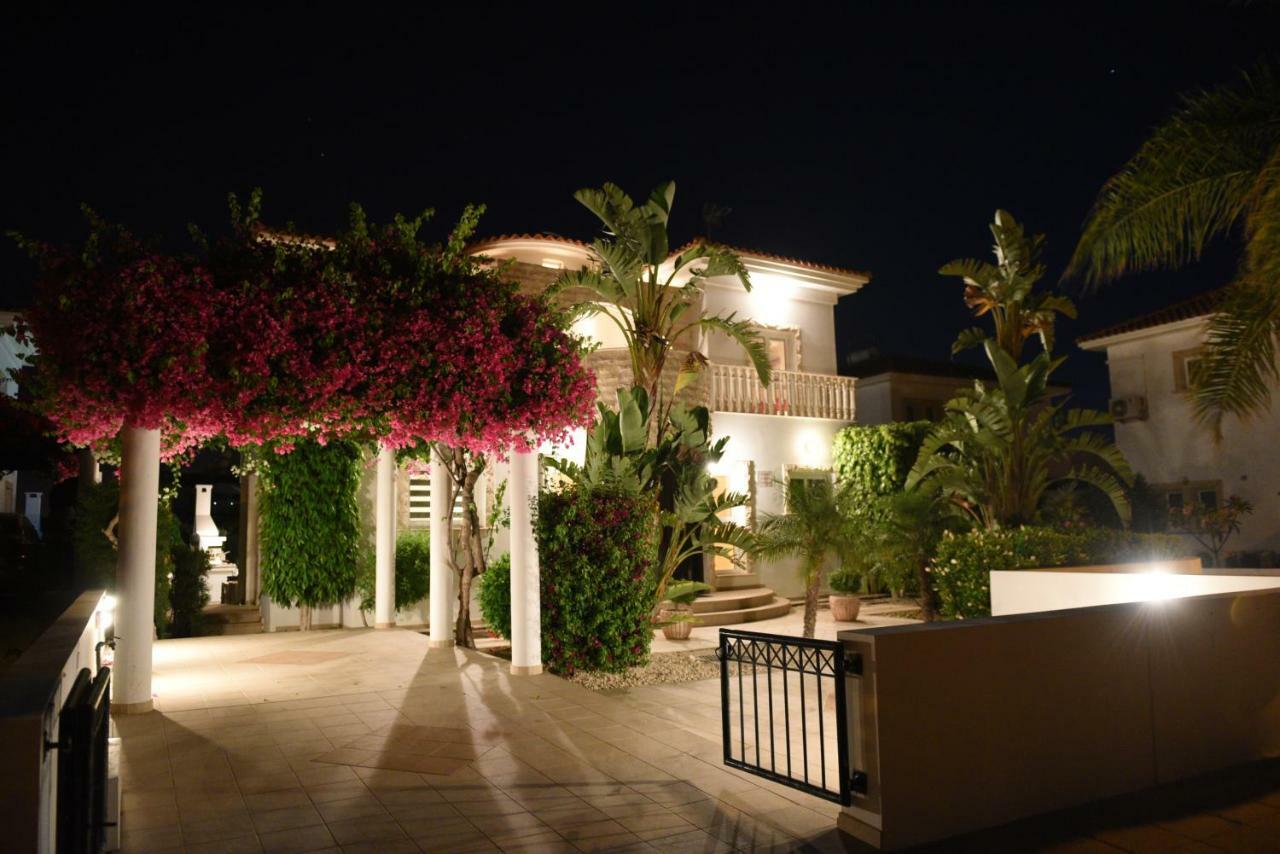 Villa Karythia Pyla Exterior foto